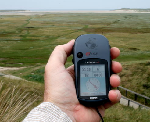Handheld GPS receiver. Image credit: Paul Downey (Wikimedia)