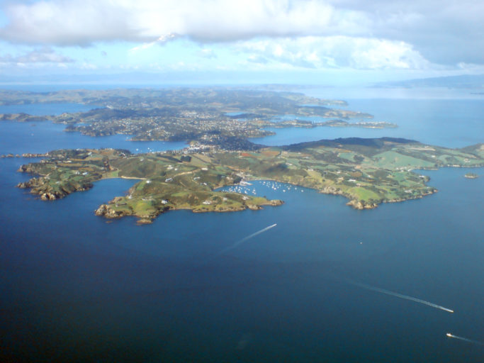 Waiheke Island, seen from above west. Image credit: Ingolfson (Wikimedia Commons).