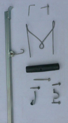 The setting tool (left) and pieces needed to modify a trap.