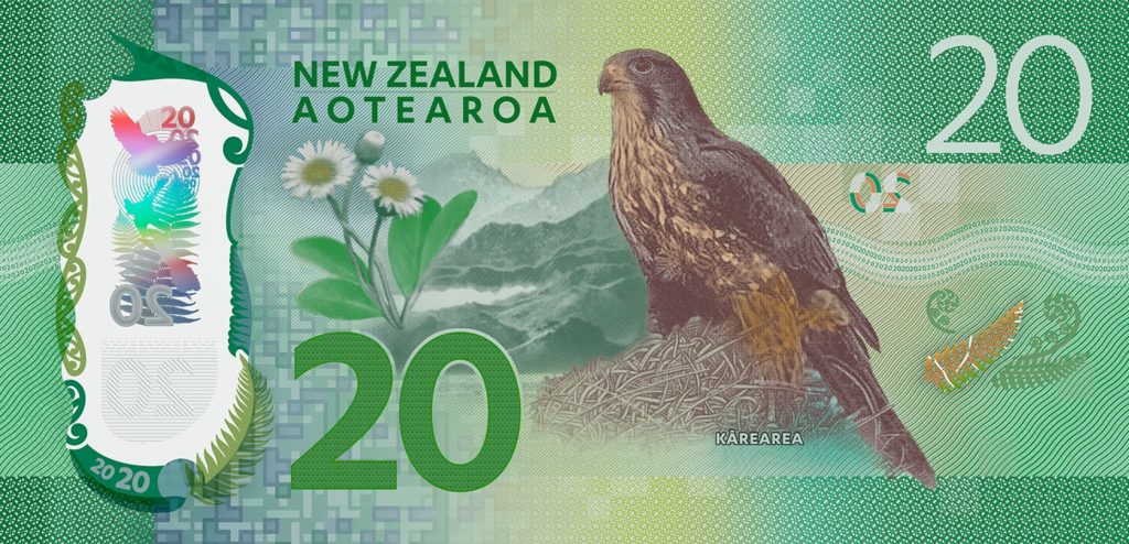 A $20 NZ note showing the kārearea