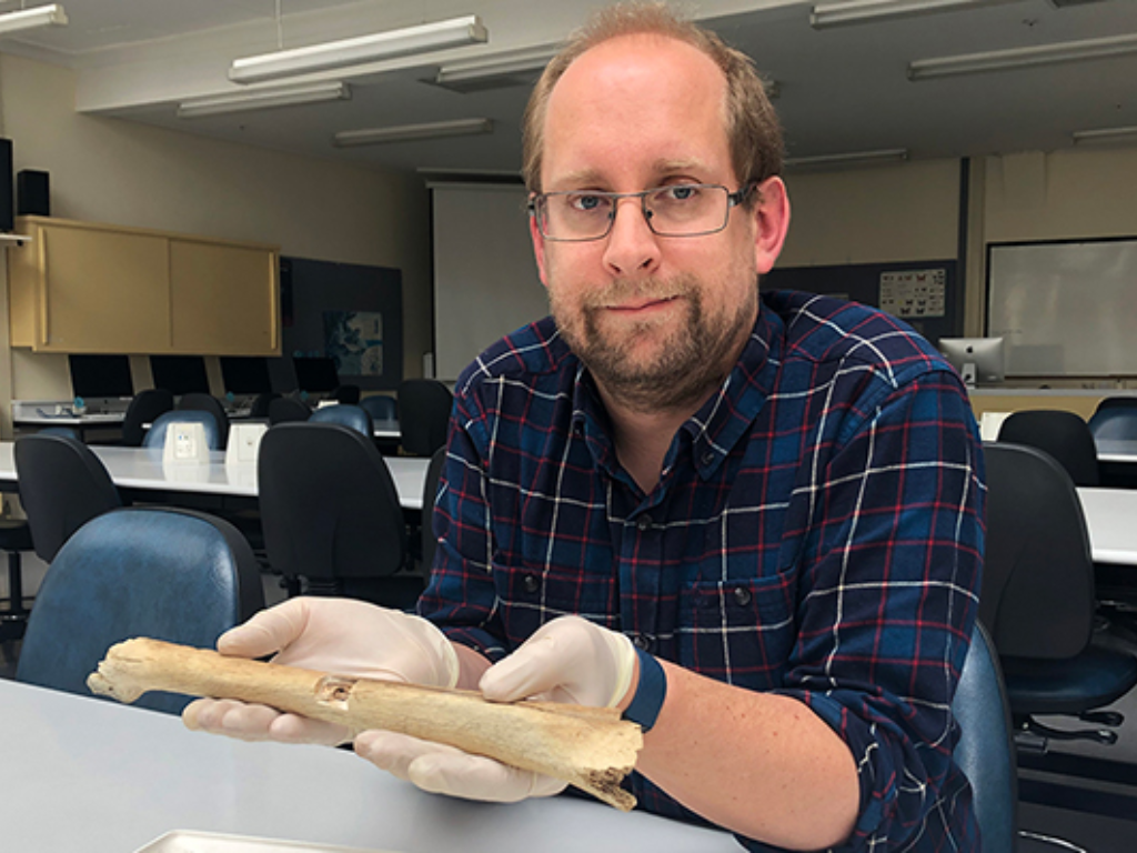 Dr Nic Rawlence